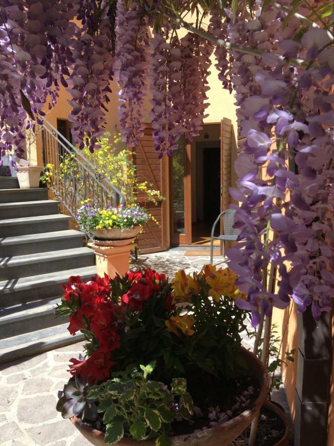 مبيت وإفطار سان جيوفانّي تْيَتينو Garden Fuorirotta المظهر الخارجي الصورة