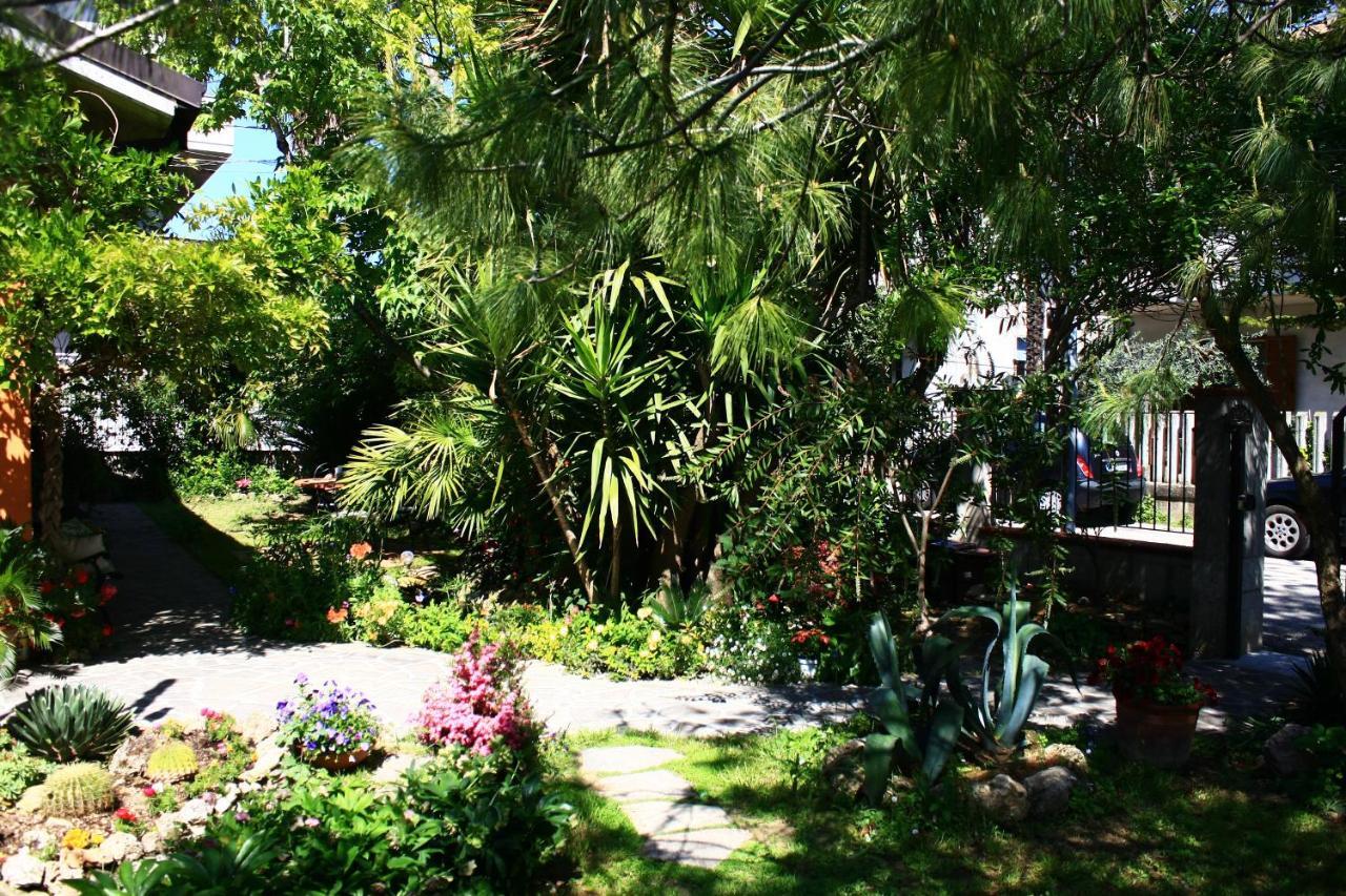 مبيت وإفطار سان جيوفانّي تْيَتينو Garden Fuorirotta المظهر الخارجي الصورة